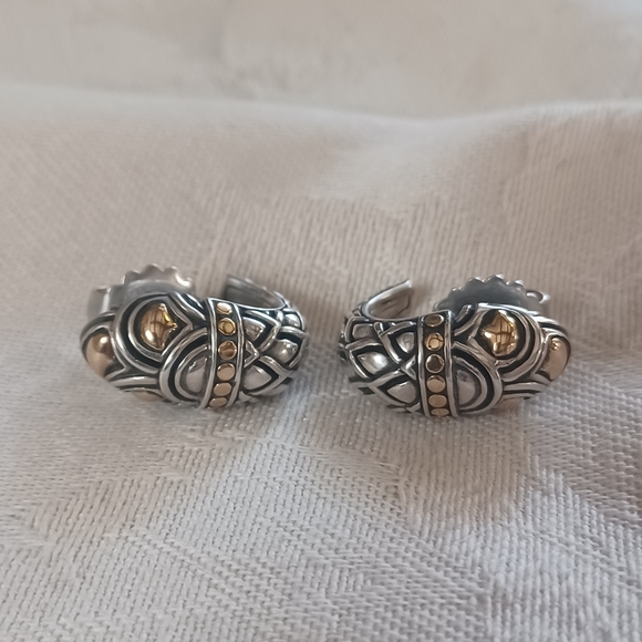 John Hardy Legends Naga Shrimp Earrings, SS & 18k - Picture 4 of 11